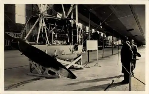 Ak Frankfurt am Main, LZ 127, Luftschiff Graf Zeppelin, Blick auf die hintere Motorengondel