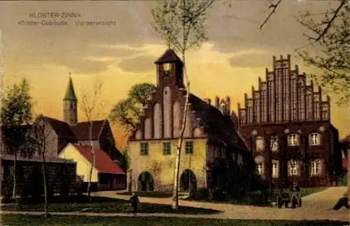 Ak Kloster Zinna Jüterbog in Brandenburg, Klostergebäude, Vorderansicht