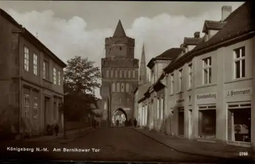 Ak Chojna Königsberg Neumark Ostbrandenburg, Bernikower Tor, Eisenhandlung J. Bennmann