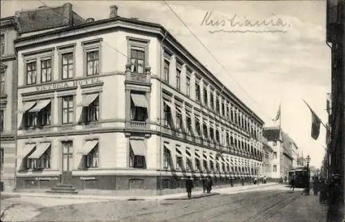 Ak Kristiania Christiania Oslo Norwegen, Victoria Hotel, Straßenpartie, Straßenbahn