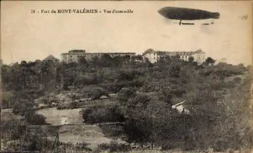 Ak Suresnes Hauts de Seine, Mont Valérien, Luftschiff