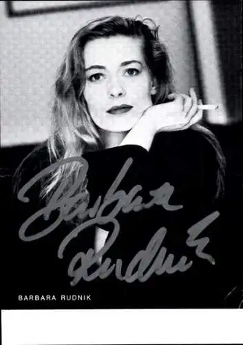 Ak Schauspielerin Barbara Rudnik, Portrait, Zigarette, Autogramm