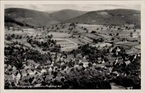 Ak Broggingen in Baden Herbolzheim im Breisgau Schwarzwald, Fliegeraufnahme