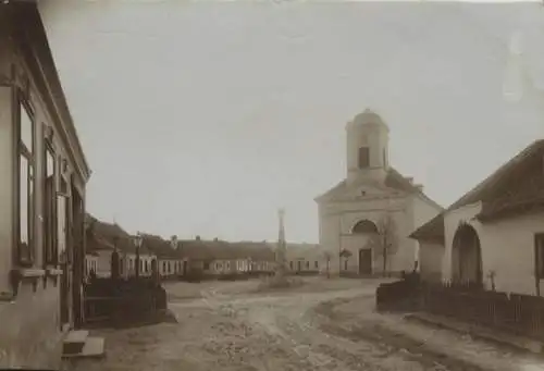 Original Foto Schrattenberg in Niederösterreich, Kirchenplatz, um 1900