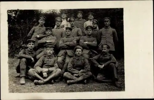 Foto Ak Deutsche Soldaten in Uniform, Gruppenbild