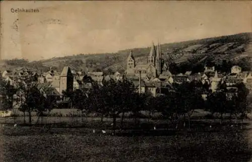 Ak Gelnhausen in Hessen, Gelnhäuser Kirche,  Bäume, 