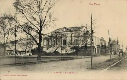 Ak Lavaur Tarn, Vorderseite einer Postkarte mit einer Schwarz-Weiß-Fotografie des Gerichtsgebä...