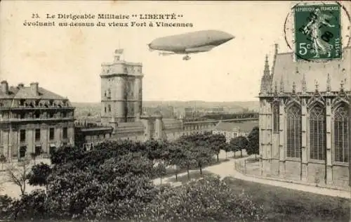 Ak Levallois Perret Hauts de Seine, Militärluftschiff „LIBERTÉ“ fliegt über dem alten Fort von Vince