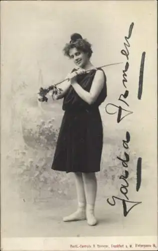 Ak Opernsängerin ? Garda ?, Standportrait, Autogramm