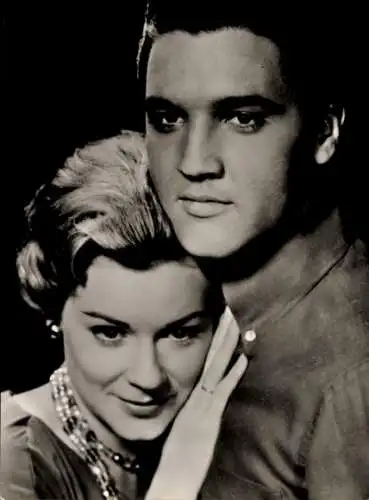 Ak Sänger und Schauspieler Elvis Presley, Portrait, Schauspielerin Hope Lange