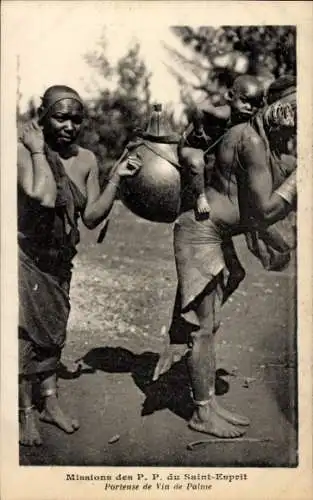 Ak Missions des PP du Saint Esprit, Porteuse de Vin de Palme