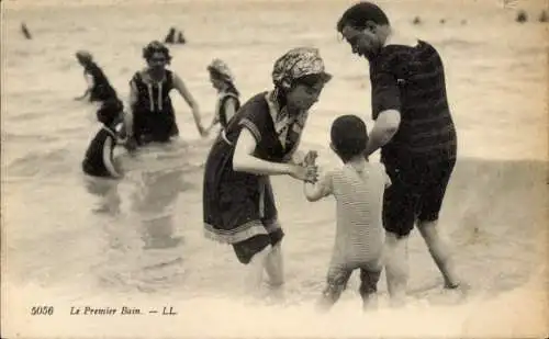 Ak Badestrand, Familie, Erstes Bad