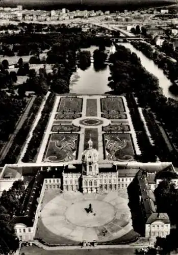 Ak Berlin Charlottenburg, Schloss Charlottenburg, Luftaufnahme