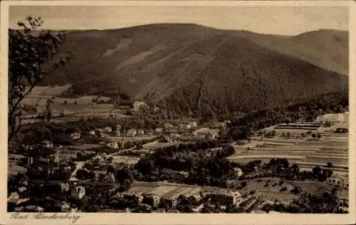 Ak Bad Blankenburg in Thüringen, Berglandschaft, Dorf, Felder, Gebäude, Panorama, Thüringer Wa...