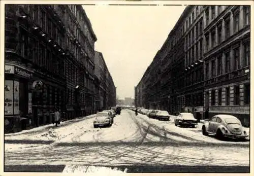 Ak Berlin Kreuzberg, Sorauer Straße, Winter, Autos