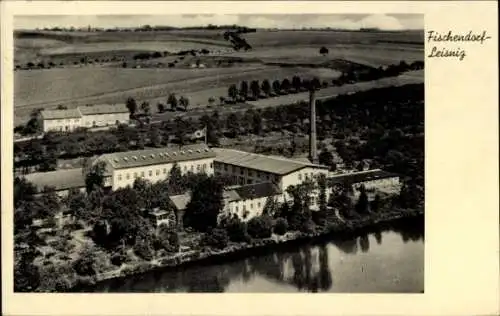 Ak Fischendorf Leisnig in Sachsen, Schwarz-Weiß-Bild einer Fabrikanlage, Fluss, Felder, Gebäud...