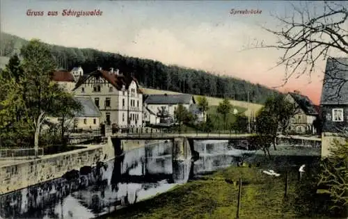 Ak Schirgiswalde Kirschau in der Lausitz, Spreebrücke, Gebäude, Fluss, Bäume, Teich, Brücke