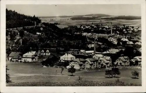 Ak Česká Třebová Böhmisch Trübau Region Pardubitz, Blick auf eine Stadt, zahlreiche Häuser, hü...