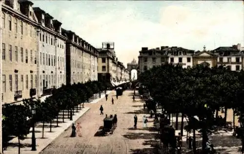 Ak Lisboa Lissabon Portugal, Blick auf eine Straße mit Bäumen, Menschen und Gebäuden