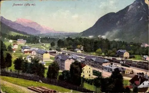 Ak Jesenice Aßling Slowenien, Landschaft mit Bergen, vielen Gebäuden, Eisenbahn