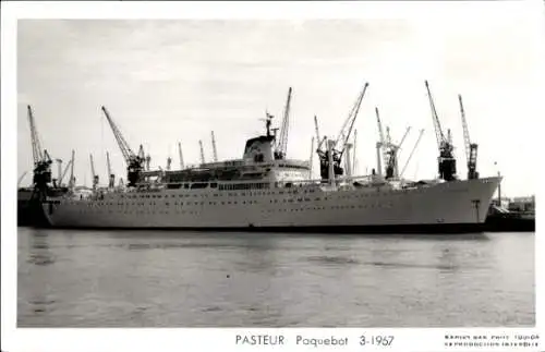 Ak Dampfer Pasteur 3-1967, Messageries Maritimes