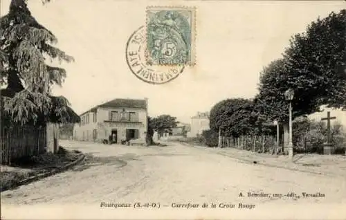 Ak Fourqueux Yvelines, Straßenszene mit Bäumen, einem Haus und einer Laterne.