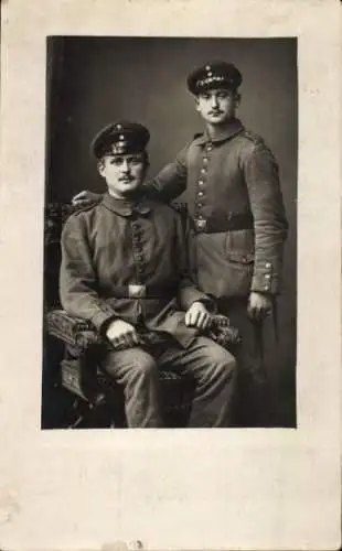 Foto Ak Deutsche Soldaten in Uniformen, Portrait