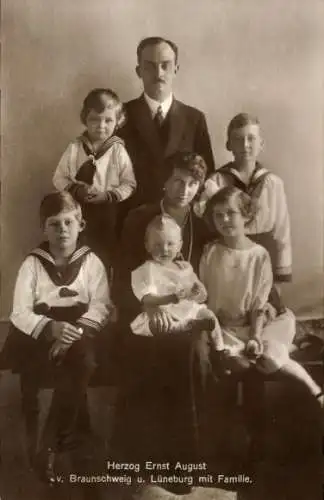 Ak Herzog Ernst August von Braunschweig mit Familie, Prinzessin Victoria Luise von Preußen