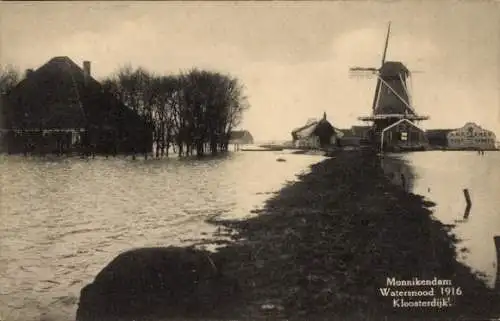 Ak Monnikendam Waterland Nordholland Niederlande,  Watersnood 1916, Kloosterdijk