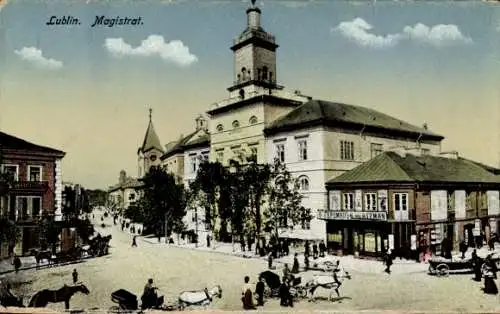 Ak Lublin Polen, Blick auf Magistrat, historische Gebäude, Menschen, Pferdekutschen