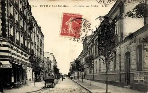 Ak Vitry sur Seine Val de Marne, L'Avenue des Écoles