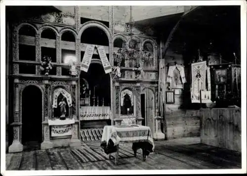 Foto Ak Stremilcze Ukraine, Orthodoxe Kirche, Innenansicht mit Altar, Schnitzereien, Tisch