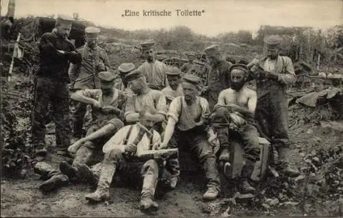 Ak Deutsche Soldaten, Eine kritische Toilette