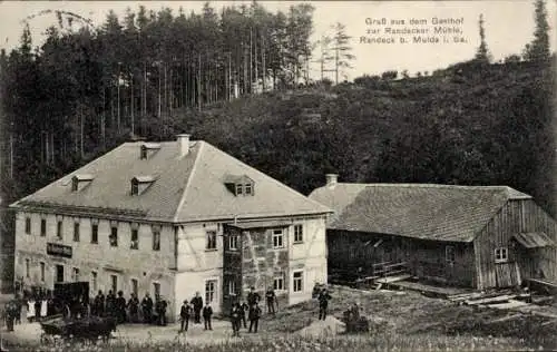 Ak Randeck Mulda in Sachsen, Gasthof zur Randecker Mühle, Besucher