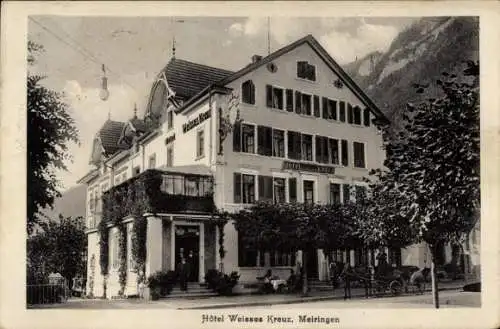 Ak Meiringen Kanton Bern, Gorge de l'Aare, Aareschlucht, Hôtel Weisses Kreuz,  Gebäude mit Bäu...