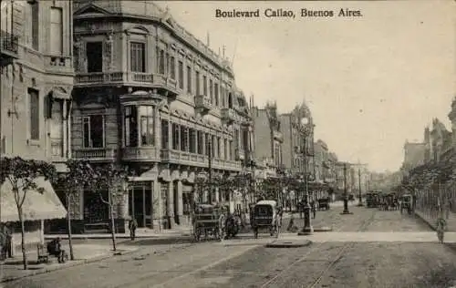 Ak Buenos Aires Argentinien, Boulevard Callao, historische Architektur, Kutschen, Menschen auf...