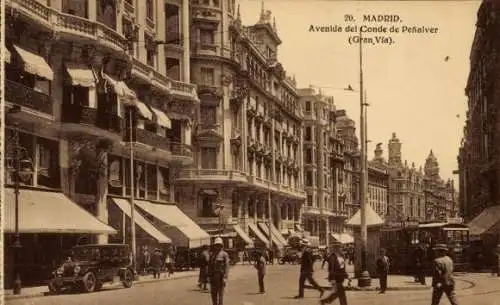 Ak Madrid Spanien, Avenida del Conde de Peñalver, Gran Via, historische Gebäude, Straßenverkeh...