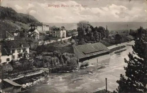 Ak Brugg Kt Aargau Schweiz,  Partie an der Aare, Flusslandschaft, alte Gebäude, Bäume