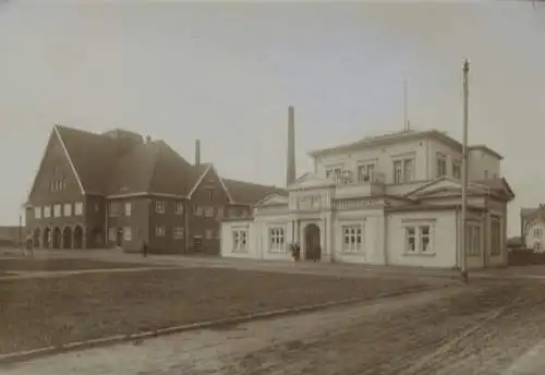 Original Foto Westerland auf Sylt, Rathaus und Warmbadehaus, um 1900