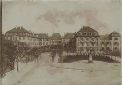 Original Foto Saarbrücken im Saarland, Schloßplatz, Schloß, Bismarckdenkmal, um 1900