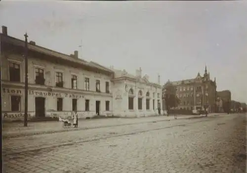Original Foto Oberschlesien Zabrze (ehem. Hindenburg), Kronprinzenstr. mit "Actien"-Brauerei, 1900