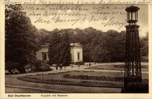 Ak Bad Oeynhausen in Westfalen, Kurpark mit Museum, schöner Park, zentrale Brunnenanlage