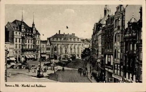 Ak Bonn am Rhein, Marktplatz mit Rathaus, historische Architektur, Straßenverkehr, Menschen