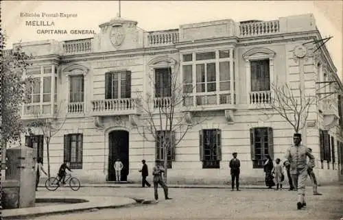 Ak Melilla Spanien, Historisches Gebäude, Menschen auf der Straße, Fahrradfahrer