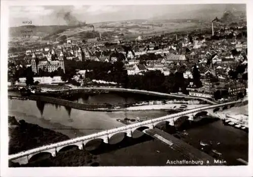 Ak Aschaffenburg in Unterfranken, Luftaufnahme, Mainbrücke, Schloss Johannisburg