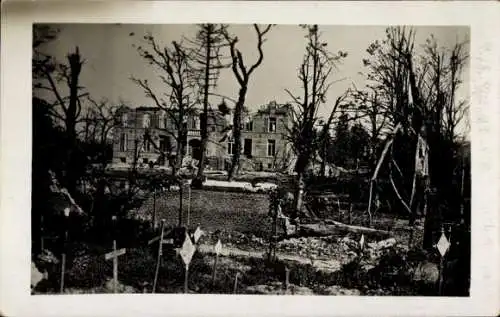 Foto Ak Langemarck Langemark Poelkapelle Westflandern, Friedhof, Kriegszerstörung I. WK