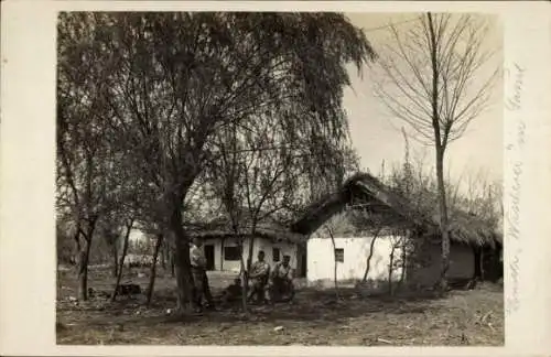 Foto Ak Sasul Rumänien, Dorfmotiv, deutsche Soldaten, 1. WK