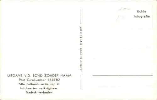 Ak Niederlande, Zwei Puppen in Uniformen