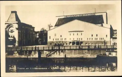 Ak Berlin Mitte, Theater am Schiffbauerdamm, Friedrichstadtpalast