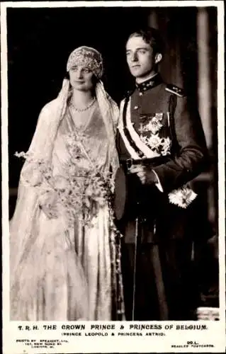 Ak Kronprinz Leopold von Belgien, Prinzessin Astrid von Schweden